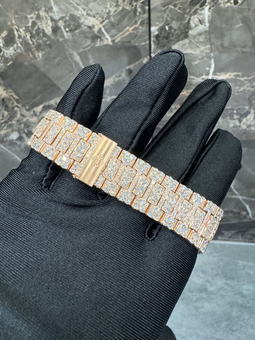 Montre Patek Philippe - Or Rose Nautilus By NCCO