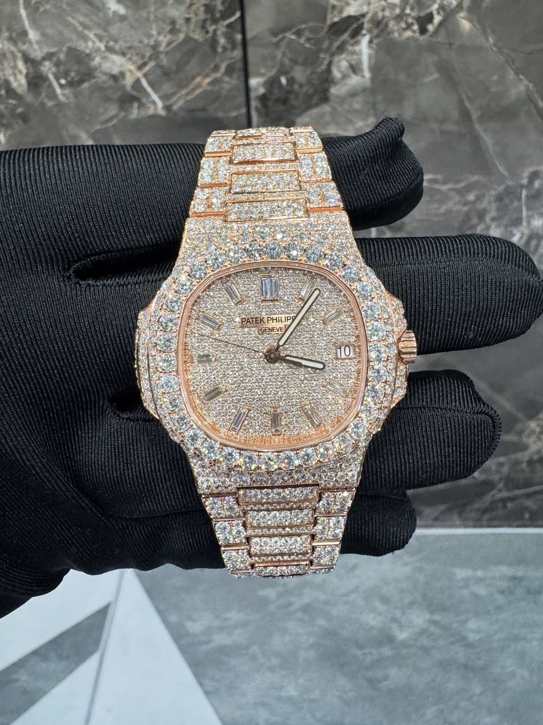 Montre Patek Philippe - Or Rose Nautilus By NCCO