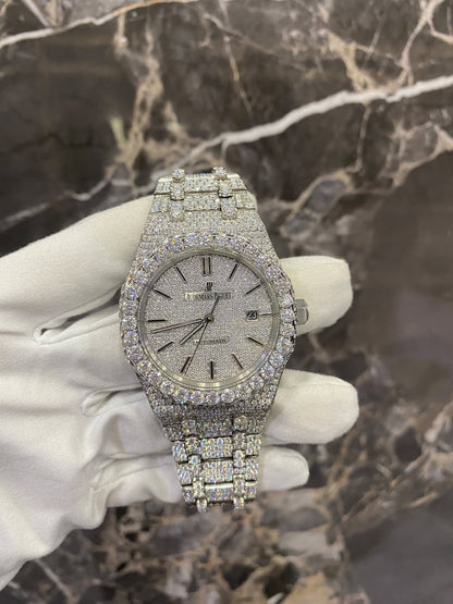Montre Audemars Piguet - Full Iced Moissanite Diamonds By NCCO
