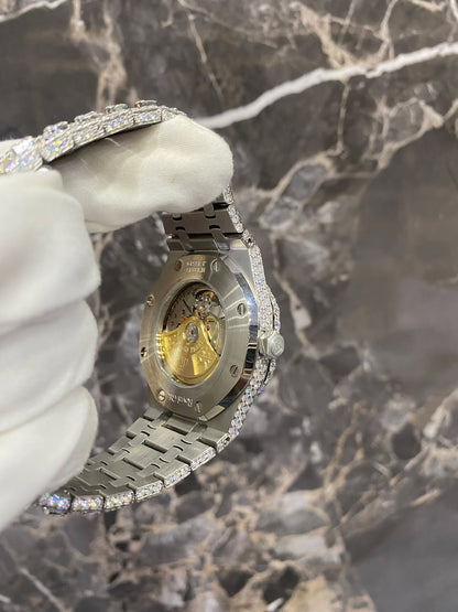Montre Audemars Piguet - Full Iced Moissanite Diamonds By NCCO