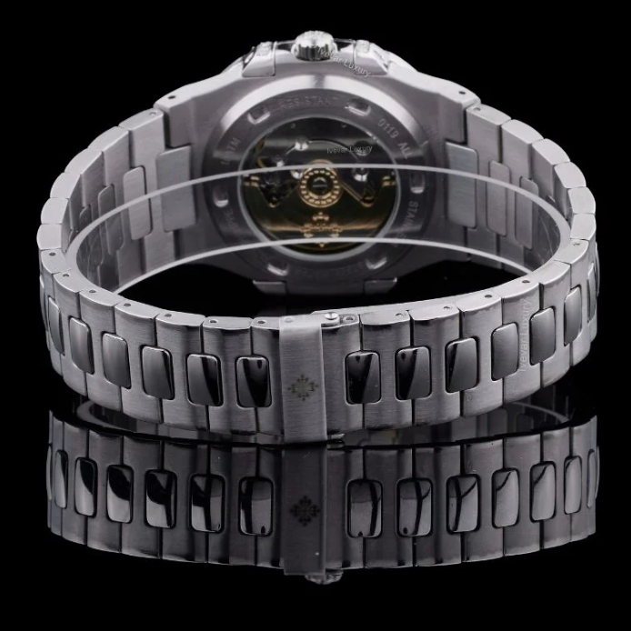 Montre Patek Philippe - Nautilus Frost White By NCCO